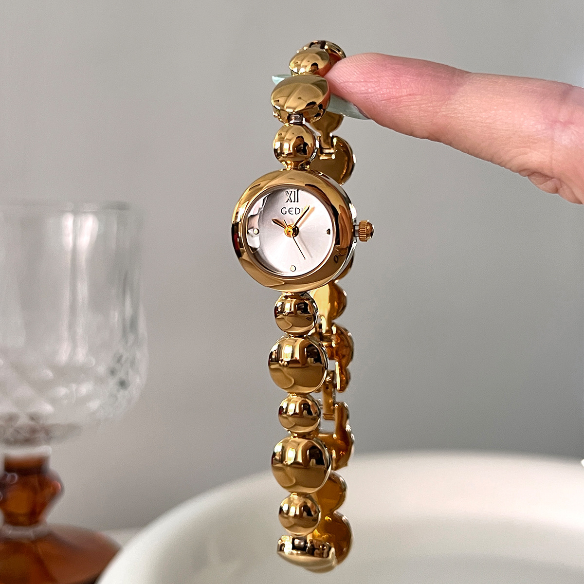 Luxury Watch Vintage - Kadın Saati Hafif Lüks Moda Yuvarlak